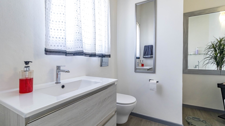 3 Bedroom Property for Sale in Lampiesbaai Western Cape